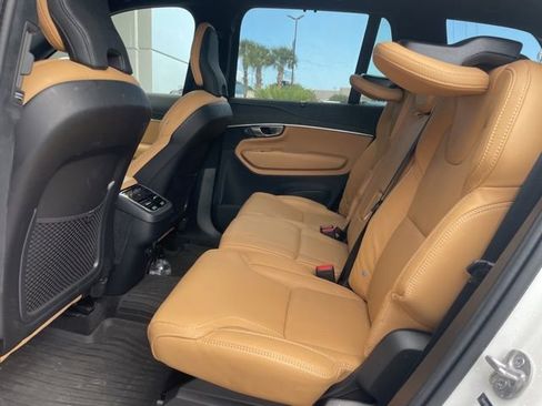 Used 2024 Volvo XC90 B6 Ultimate w/ Lounge Package AWD/4WD image 11