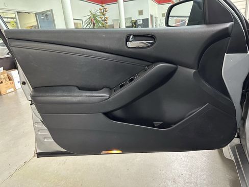 Used 2010 Nissan Altima 2.5 SL w/ SL Pkg image 10