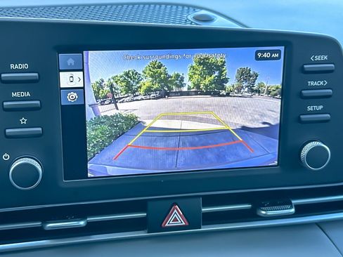 Used 2025 Hyundai Elantra SE FWD image 25