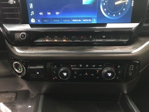 Used 2023 Chevrolet Silverado 1500 LTZ w/ LTZ Convenience Package II image 21