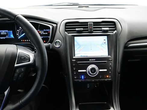 Used 2017 Ford Fusion Titanium image 20