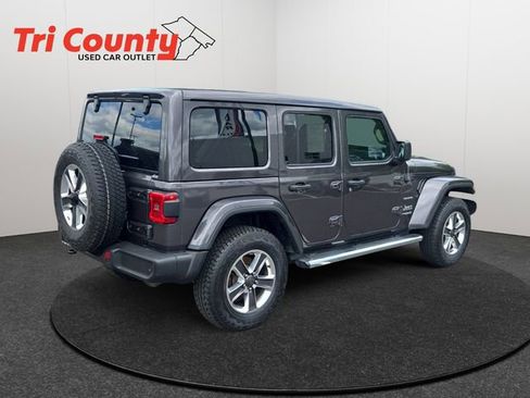 Used 2021 Jeep Wrangler Unlimited Sahara AWD/4WD image 8