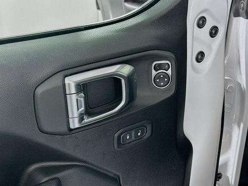 Used 2023 Jeep Wrangler Unlimited Rubicon 4xe image 15