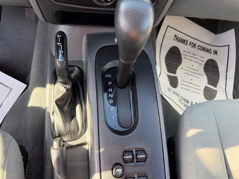 Used 2007 Jeep Liberty Sport AWD/4WD image 32
