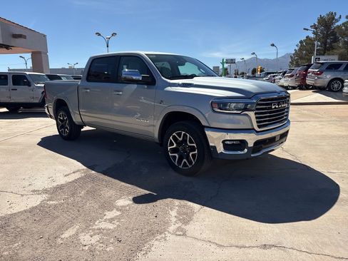 New 2026 RAM 1500 Laramie AWD/4WD image 3