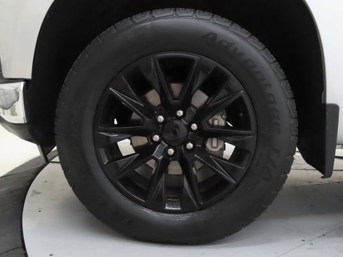 Used 2019 Chevrolet Silverado 1500 LTZ AWD/4WD image 27