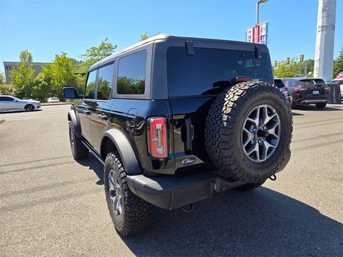 New 2025 Ford Bronco Badlands image 7