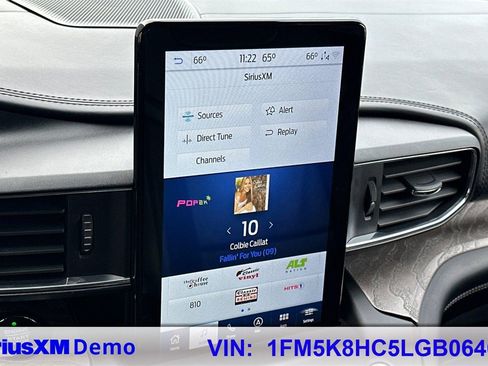 Used 2020 Ford Explorer Platinum w/ Premium Technology Package image 27