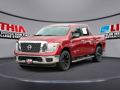 Used 2018 Nissan Titan SV AWD/4WD image 1