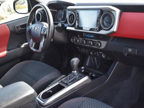 Used 2023 Toyota Tacoma SR5 w/ Technology Package image 12