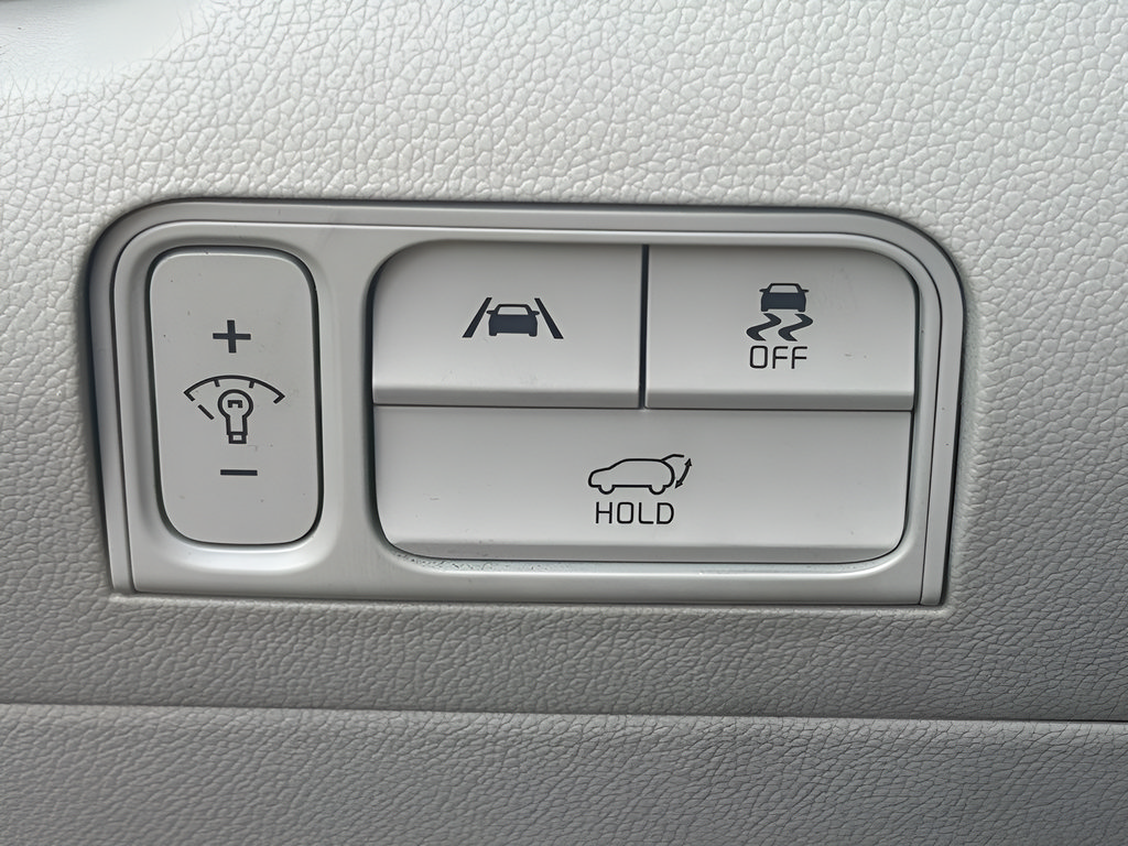 Used 2022 Kia Sorento EX w/ Panoramic Sunroof Package FWD image 26