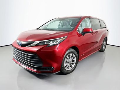 Used 2021 Toyota Sienna LE