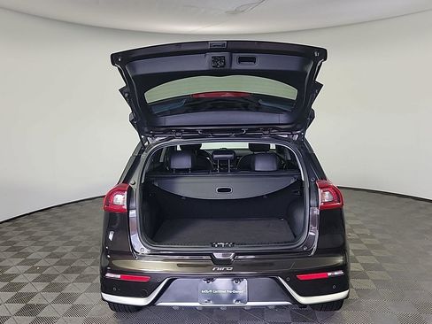 Used 2017 Kia Niro Touring w/ Advanced Technology Package image 6