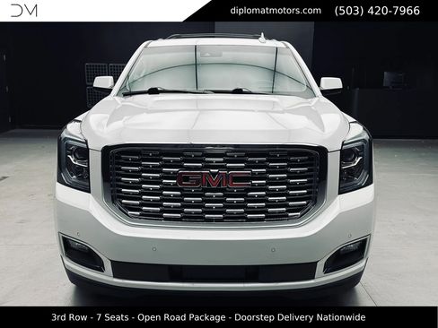 Used 2018 GMC Yukon Denali w/ Open Road Package AWD/4WD image 11