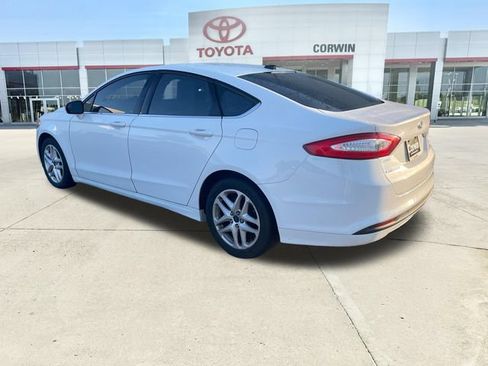 Used 2016 Ford Fusion SE FWD image 3