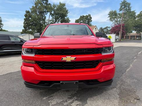 Used 2018 Chevrolet Silverado 1500 Custom w/ Custom Value Package AWD/4WD image 2