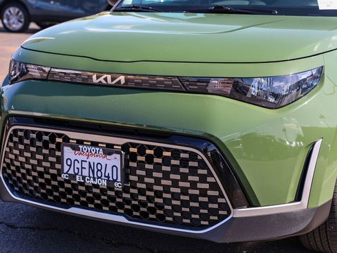 Used 2023 Kia Soul EX image 19