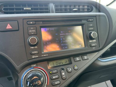 Used 2013 Toyota Prius C Three image 21