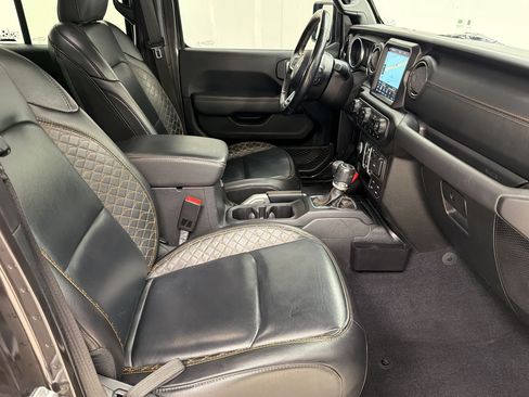 Used 2021 Jeep Wrangler Unlimited Sahara AWD/4WD image 24
