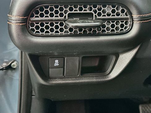 Used 2025 Honda HR-V Sport image 17