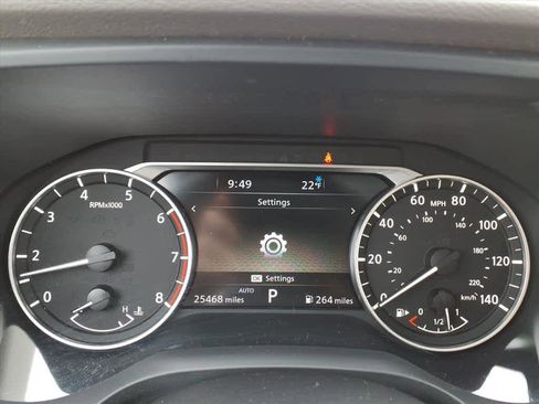 Used 2023 Nissan Rogue SL w/ SL Premium Package image 9