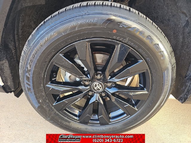 Used 2026 Toyota RAV4 SE AWD/4WD image 23