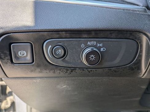 Used 2021 Buick Enclave Essence AWD/4WD image 16