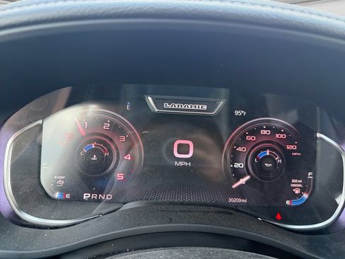Used 2026 RAM 2500 Laramie AWD/4WD image 11