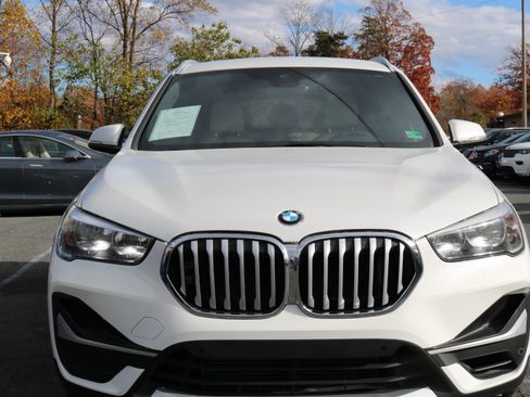 Used 2021 BMW X1 sDrive28i image 2