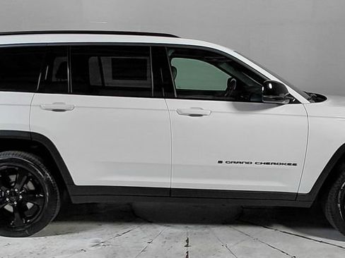 New 2026 Jeep Grand Cherokee L Limited AWD/4WD image 8