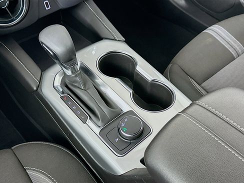 Used 2025 Chevrolet Blazer LT image 24