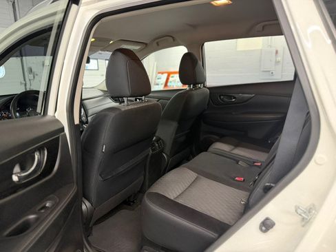 Used 2017 Nissan Rogue S w/ S Appearance Package AWD/4WD image 26
