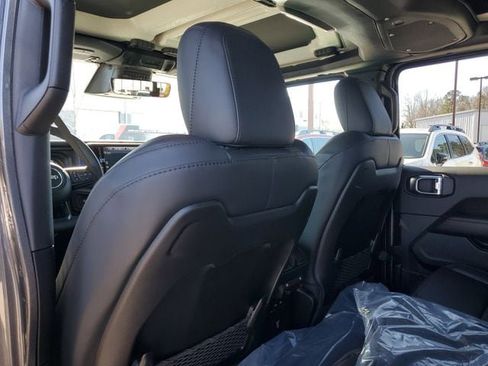 New 2026 Jeep Gladiator Rubicon AWD/4WD image 13