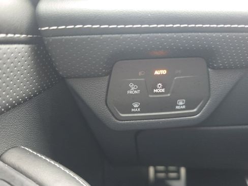 Used 2024 Volkswagen Atlas Cross Sport SEL R-Line AWD/4WD image 24