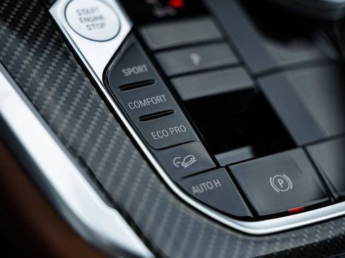 New 2026 BMW X5 M60i w/ Climate Comfort Package image 41