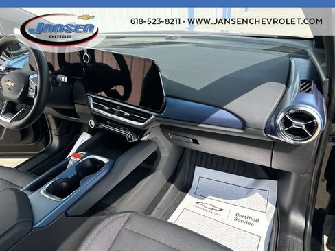 Used 2024 Chevrolet Equinox EV LT FWD image 28