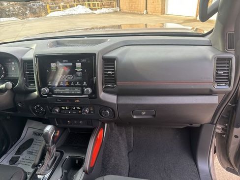 Used 2024 Nissan Frontier PRO-4X w/ Technology Package image 27