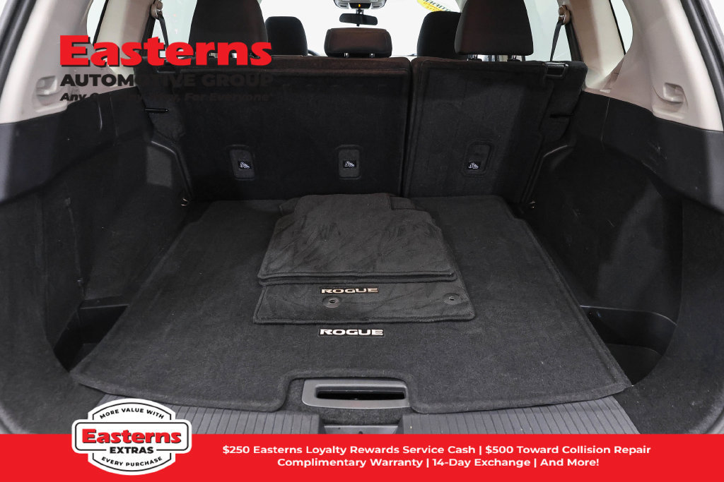 Used 2023 Nissan Rogue S AWD/4WD image 10