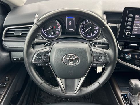Used 2023 Toyota Camry SE image 18