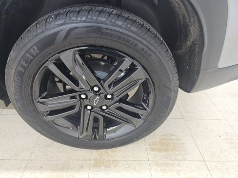Used 2025 Chevrolet Trax ACTIV w/ Sunroof Package image 6
