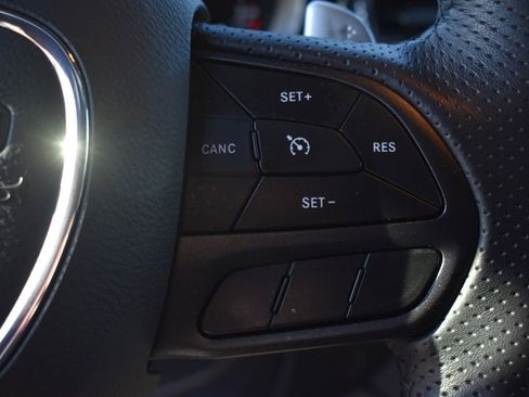 Used 2025 Dodge Durango GT image 34