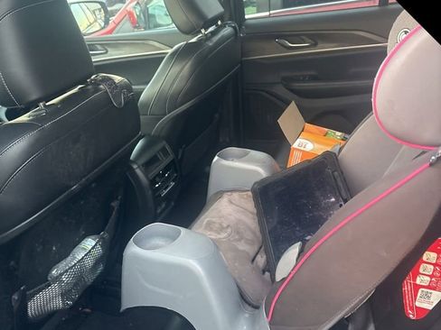 Used 2024 Jeep Grand Cherokee Limited w/ Black Appearance Package image 5