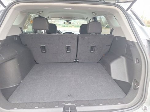 Used 2024 GMC Terrain SLE image 20