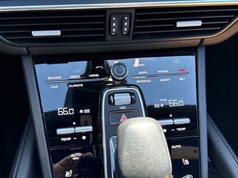 Used 2019 Porsche Cayenne AWD/4WD image 29