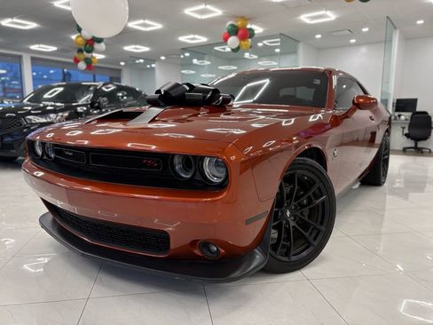 Used 2020 Dodge Challenger R/T Scat Pack image 1