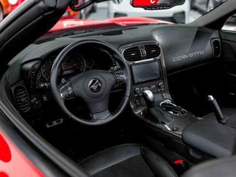 Used 2012 Chevrolet Corvette Grand Sport w/ 4LT Preferred Equipment Group image 2