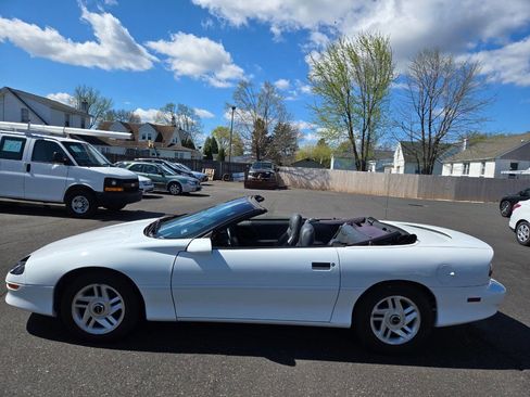 Used 1995 Chevrolet Camaro LT RWD image 16