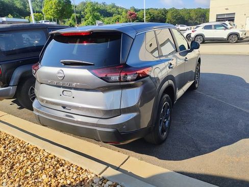Used 2025 Nissan Rogue SV FWD image 6
