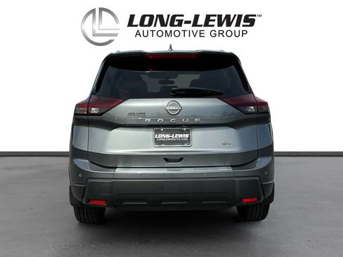 Used 2024 Nissan Rogue SV w/ SV Premium Package FWD image 5