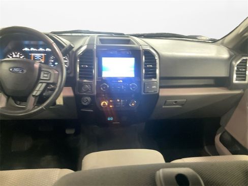 Used 2017 Ford F150 XLT w/ Equipment Group 302A Luxury image 14